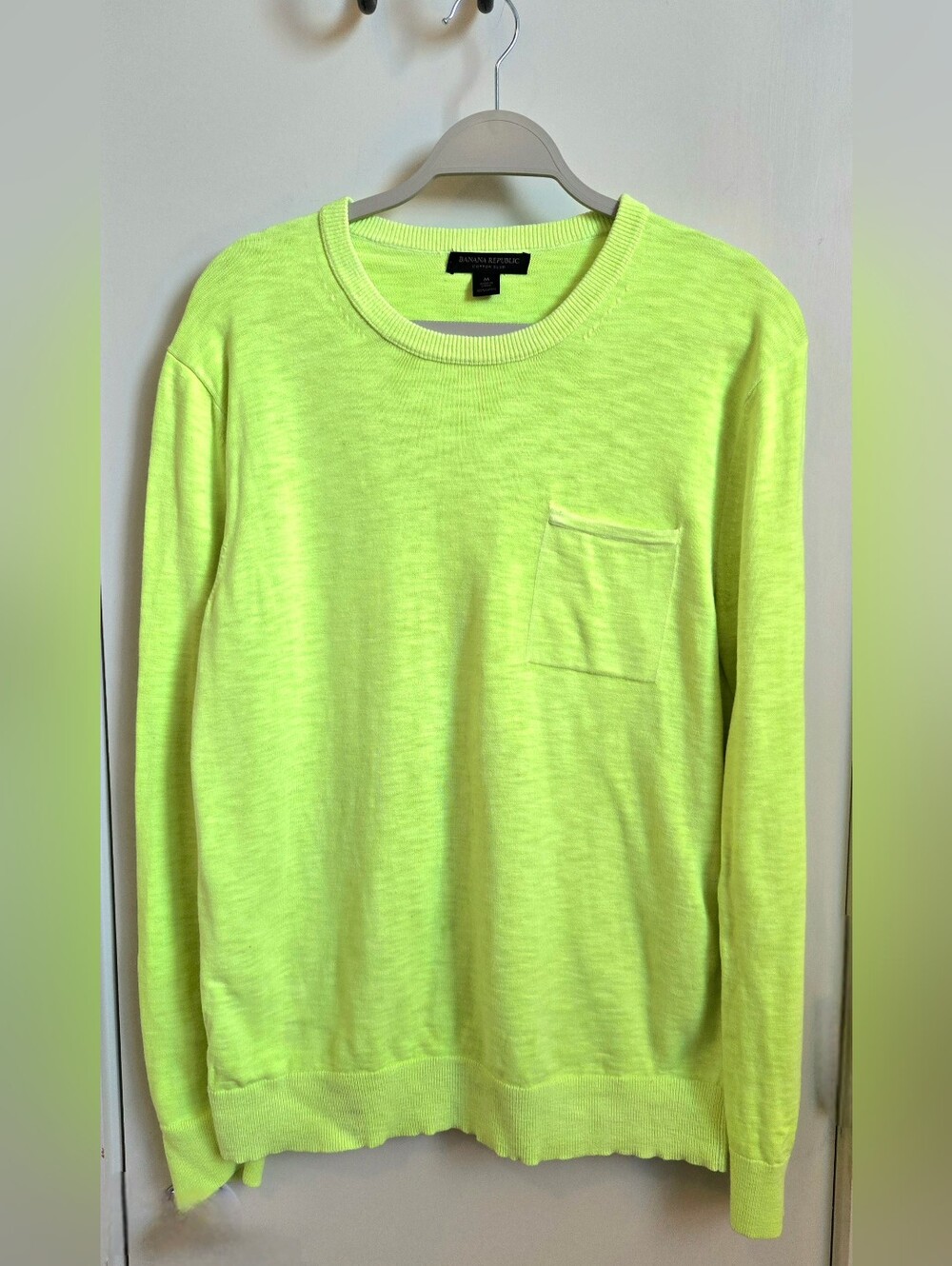Banana Republic Men’s Neon Lime Crewneck Pocket Sweatshirt